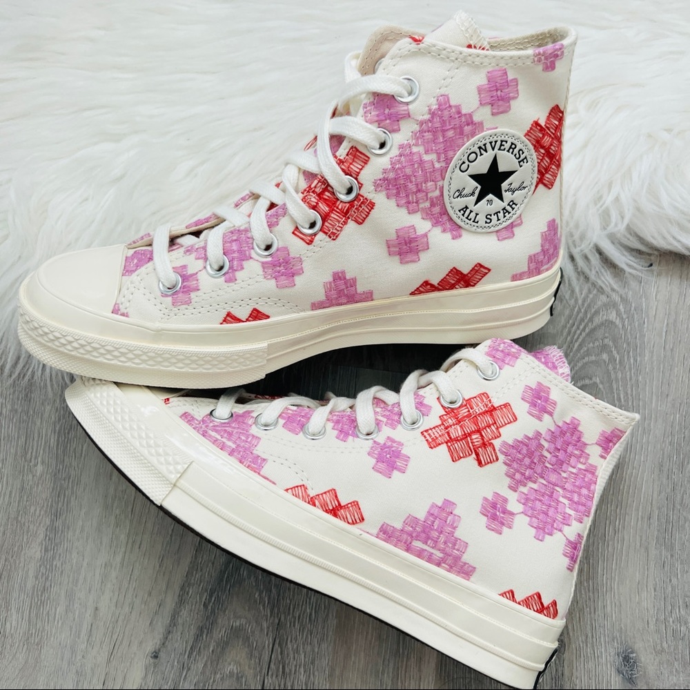 NWT Converse Chuck 70 Bright Embroidery Women’s Shoes - Picture 7 of 8
